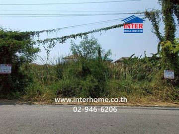 Vacant land, 64 square wah (approximately 256 square meters), located in the soi (lane) next to Seranee Villa housing estate, Kanchanaphisek Road, Ban