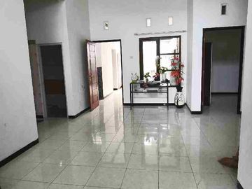 Dijual Rumah di TRASAN Bandongan dekat jalan raya, 3 menit ke KOTA MAGELANG