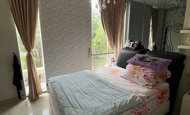 Rumah Malibu Beach Pakuwon City  SIAP HUNI, FURNISH, ROW 3 MOBIL