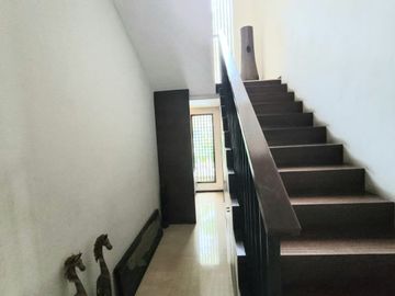 Dijual Rumah Premium Sektor 9 Bintaro, Kitchen Set, Marmer, Harga Nego GB-11576