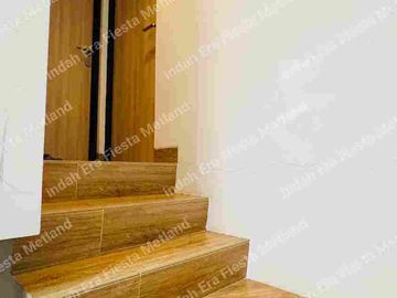 Rumah Bagus siap Huni ada canopy Cendana spring Lippo milenium