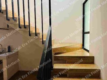 Rumah Bagus siap Huni ada canopy Cendana spring Lippo milenium