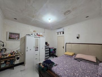 Rumah Siap Huni Letak Strategis Dekat Jl Raya Sawangan Pancoran Mas Kota Depok