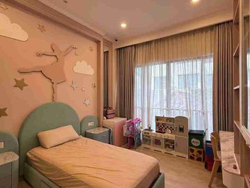 Dijual Rumah Mewah Furnished De Park Cluster Heliconia Bsd City Tangerang