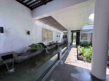 Dijual Rumah Mewah Furnished De Park Cluster Heliconia Bsd City Tangerang