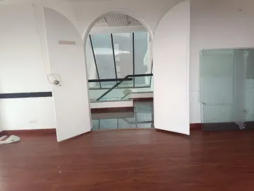 Se arriendan oficinas
