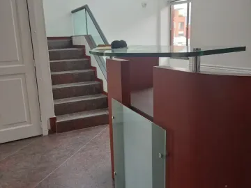 Se arriendan oficinas