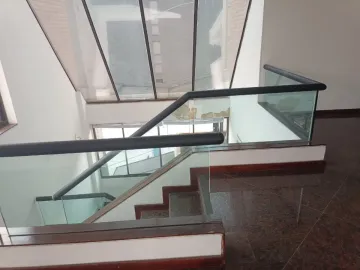Se arriendan oficinas