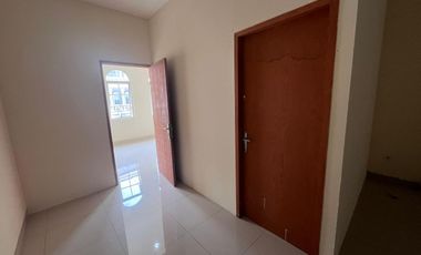 Dijual dan Disewa Ruko 4 Lantai Siap Pakai Dekat Pasar Fresh Market Green Lake Tangerang