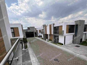Casa en RENTA Toluca, zona Galerías Toluca.