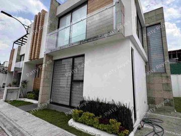 Casa en RENTA Toluca, zona Galerías Toluca.