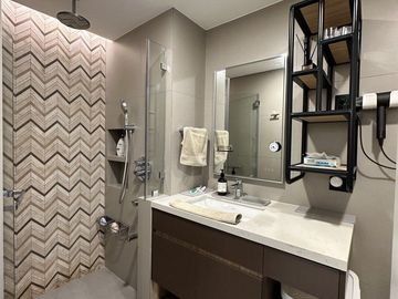 Fully Furnished Modern 2 Bedroom Condo Unit For Sale in Garden Towers, Makati City