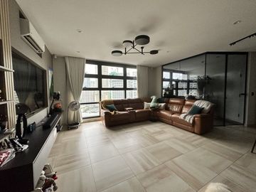Fully Furnished Modern 2 Bedroom Condo Unit For Sale in Garden Towers, Makati City