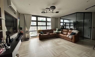 Fully Furnished Modern 2 Bedroom Condo Unit For Sale in Garden Towers, Makati City