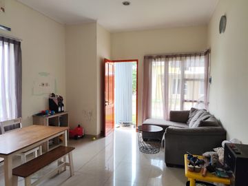 Dijual rumah hook bagus siap huni di perumahan karonsih ngaliyan