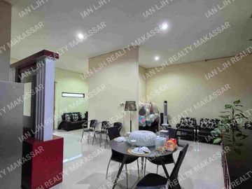 RUMAH MEWAH CLUSTER JALAN LANDAK 9x20. 4 KAMAR. SEMI FURNISH. FREE AC & WATERHEATER