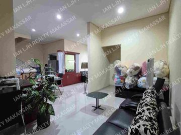 RUMAH MEWAH CLUSTER JALAN LANDAK 9x20. 4 KAMAR. SEMI FURNISH. FREE AC & WATERHEATER