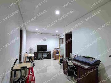 RUMAH MEWAH CLUSTER JALAN LANDAK 9x20. 4 KAMAR. SEMI FURNISH. FREE AC & WATERHEATER