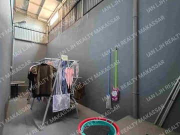 RUMAH MEWAH CLUSTER JALAN LANDAK 9x20. 4 KAMAR. SEMI FURNISH. FREE AC & WATERHEATER
