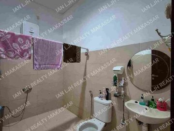 RUMAH MEWAH CLUSTER JALAN LANDAK 9x20. 4 KAMAR. SEMI FURNISH. FREE AC & WATERHEATER