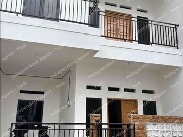 Dijual rumah 2 lantai lokasi di pinggir jalan bintara akses terdekat lrt pondok kelapa