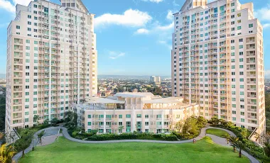 Studio Condo for Rent in The Grove by Rockwell Pasig | 34sqm | With Balcony & Parking | Semi-Furnished | Resort-Style Living