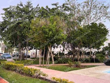 Casa en renta en jardines del sur 6 con alberca y seguridad