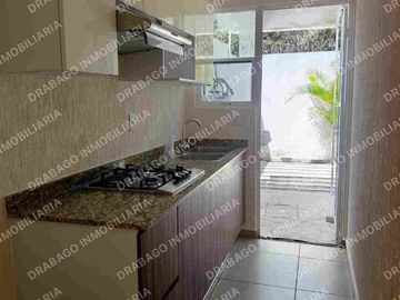 Casa en renta en jardines del sur 6 con alberca y seguridad