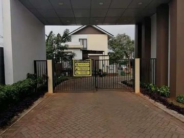 Jual Rumah di Padma Residence Graha Raya Dekat Mall Living World