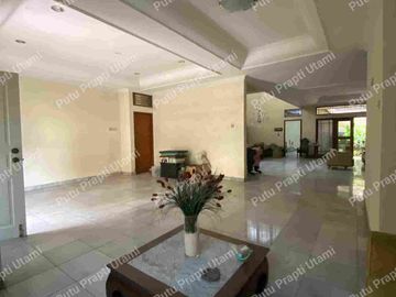 Dijual Rumah Di Villa Nuansa Gading, 13M Mepet NJOP, lingkungan Exclusive, teduh, jalan depan lebar 9 meter