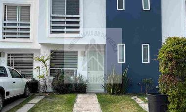 VENTA DE CASA EN FRACCIONAMIENTO DALI RESIDENCIAL CERCA DE VW OUTLET CARRETERA A MEXICO CUATLANCINGO CORREDOR INDUSTRIAL EXPLANADA  con amenidades alberca casa club vigilancia áreas verdes