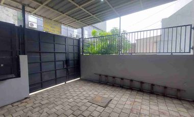 Rumah siap huni, renovasi, 
Graha Sukolilo Regency, Surabaya Timur.