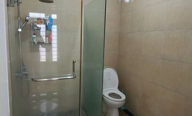 A078 JUAL RUMAH TINGGAL MAUPUN RUMAH USAHA AREA MANYAR TIRTOMOYO SUKOLILO SURABAYA, HARGA NEGO, SEMI FURNISH