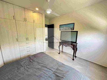 Hermosa y Acogedora Casa de 3 Recámaras en Mallorca 3 Polígono Sur