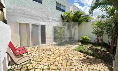Hermosa y Acogedora Casa de 3 Recámaras en Mallorca 3 Polígono Sur