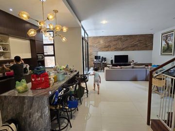 Rumah Semi Furnished Araya 1 Dekat Galaxy Mall