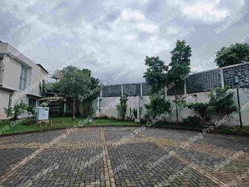Rumah dijual cluster volta hoek row lebar parkir luas