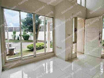 Rumah dijual cluster volta hoek row lebar parkir luas