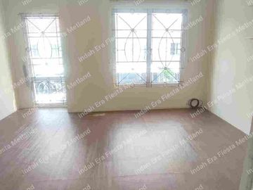 Rumah Rapi Siap Huni palem semi Karawaci