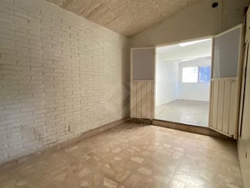 CASA EN VENTA EN AL SUR CUERNAVACA, MOR CASA DE 1 NIVEL EN ACAPANTZINGO, CON BUNGALOW INDEPENDIENTE