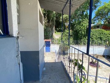 CASA EN VENTA EN AL SUR CUERNAVACA, MOR CASA DE 1 NIVEL EN ACAPANTZINGO, CON BUNGALOW INDEPENDIENTE