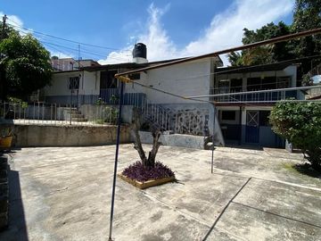 CASA EN VENTA EN AL SUR CUERNAVACA, MOR CASA DE 1 NIVEL EN ACAPANTZINGO, CON BUNGALOW INDEPENDIENTE