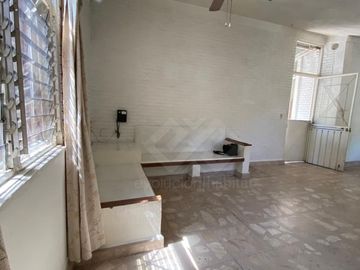 CASA EN VENTA EN AL SUR CUERNAVACA, MOR CASA DE 1 NIVEL EN ACAPANTZINGO, CON BUNGALOW INDEPENDIENTE