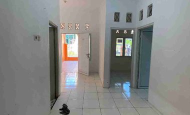 Disewakan Rumah Hook Luas Dekat Stadion Pakansari Bogor
