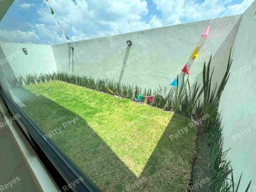 Casa Nueva en VENTA, Metepec, dentro de Resiencial con amenidades.