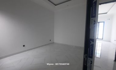 Rumah Babatan Pantai Row Jalan 3 mobil Dekat Jalan Raya Kenjeran