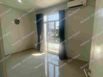 Dijual Rumah 2 Lantai Siap Huni Harga Murah Lokasi dekat Stasiun MRT di Metland Cakung Jakarta Timur