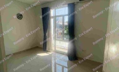 Dijual Rumah 2 Lantai Siap Huni Harga Murah Lokasi dekat Stasiun MRT di Metland Cakung Jakarta Timur