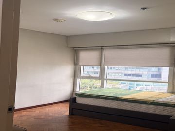 FOR SALE! 2 Bedrooms in The Columns, Makati City