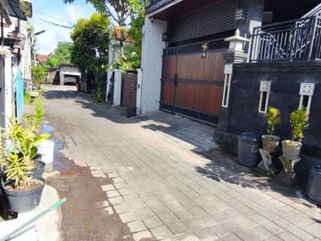 Rumah gunung gede denpasar barat